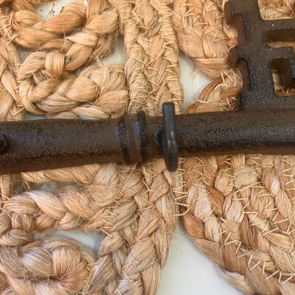 Cast Iron Rust Coloured Key shape Key holder - Picture 5 of 9